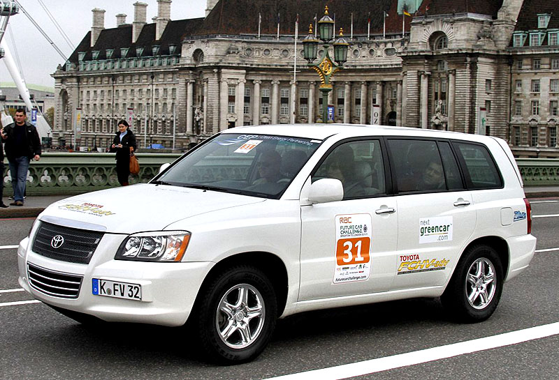 Toyota Prius Plug-in Hybrid na závodu ekologických vozidel RAC Future Car Challenge 2011 zvítězil ve své třídě