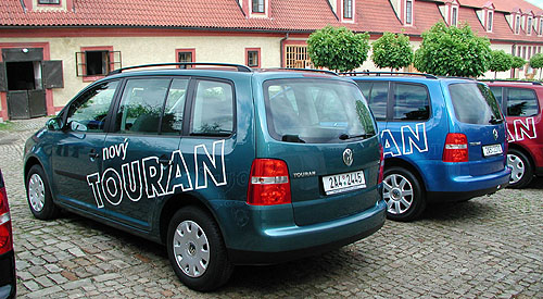 Pěti až sedmi sedadlový Volkswagen Touran představen včera novinářům