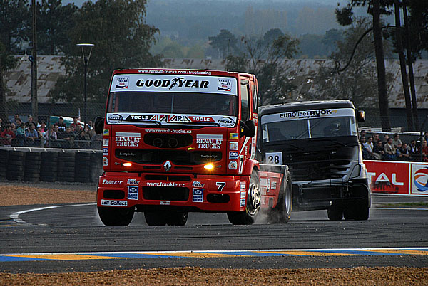 Vítězem FIA evropského poháru tahačů 2006 je Antonio Albacete s pneumatikami Goodyear Truck Racing