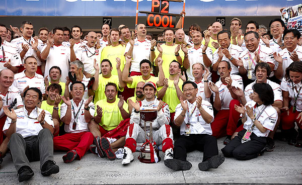 Nedělní Velká cena Japonska: Jarno Trulli s Toyotou opět na podium!