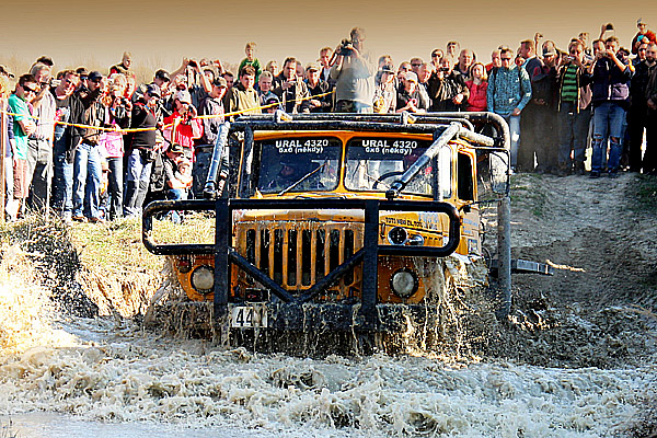 Český trucktrial 2010 po Milovicích míří do Mohelnice a Prunéřova