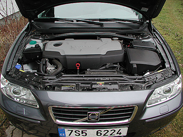 Volvo S60 Sport s  výkonným a úsporným dieselovým motorem v testu redakce