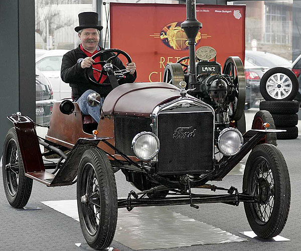 V neděli 16. března skončil veletrh historických vozidel ve Stuttgartu