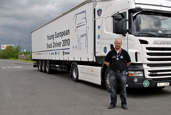 České regionální kolo soutěže YETD 2010 pořádala automobilka Scania ČR