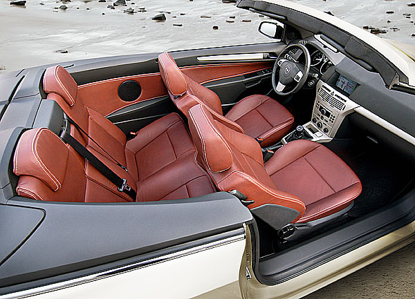 Nová Astra TwinTop: Sportovní, elegantní čtyřsedadlový kupé-kabriolet