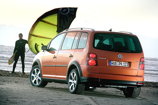 Nový Volkswagen CrossTouran již v březnu 2007 na náš trh!