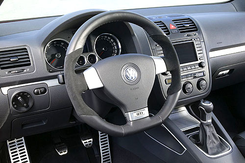 Volkswagen Golf GTI – koncept pro sportovní nadšence na právě probíhajícím autosalonu ve Frankfurtu