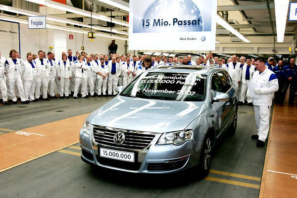 Volkswagen slaví 15 milionů Passatů
