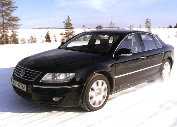 Volkswagen testoval luxusní limuzínu Phaeton v arktických mrazech