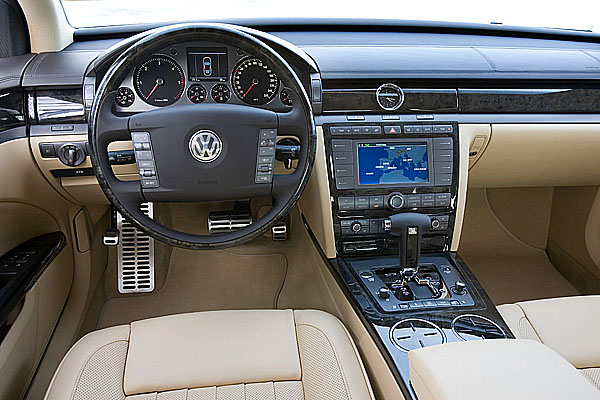 Na Mezinárodním ženevském autosalonu Volkswagen představuje novou generaci modelu Phaeton
