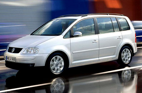 Volkswagen představuje kompaktní velkoprostorový model Touran