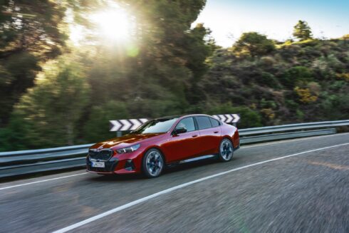 Autoperiskop.cz  – Výjimečný pohled na auta - Nové BMW 5 bude prvním vozem schváleným pro autonomní jízdu do rychlosti 130 km/h v Německu