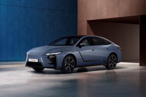 Autoperiskop.cz  – Výjimečný pohled na auta - Evropská premiéra: Nový Lexus ES posouvá styl, luxus a kultivovanost sedanu na vyšší úroveň