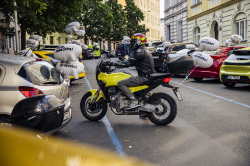 4 z 10 nehod motorek zaviní řidiči aut. Nejčastějším důvodem je nepozornost a špatný odhad rychlosti