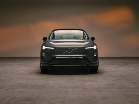 Autoperiskop.cz  – Výjimečný pohled na auta - Nové Volvo EX60: Konečně je tady…