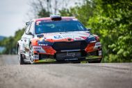 Autoperiskop.cz  – Výjimečný pohled na auta - Štajf s Rajnohou na Kopné těsně pod stupni vítězů