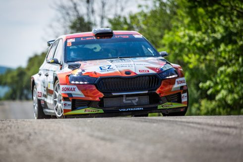 Autoperiskop.cz  – Výjimečný pohled na auta - Štajf s Rajnohou na Kopné těsně pod stupni vítězů