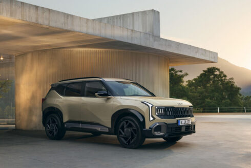 Autoperiskop.cz  – Výjimečný pohled na auta - Kia Seltos dostala hybrid, který umí něco nečekaného. A je to mazané