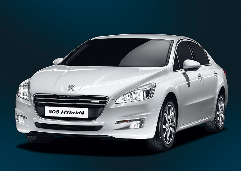 Nový Peugeot 508 HYbrid4