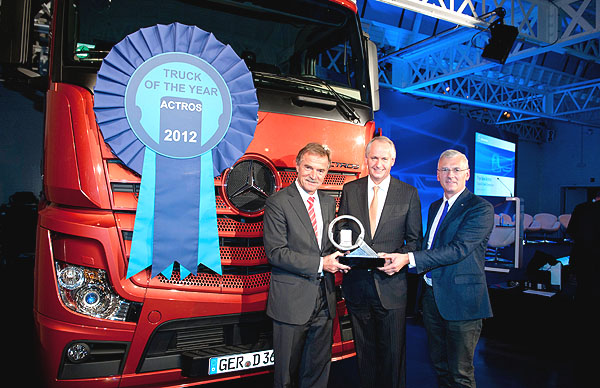 Nový Mercedes-Benz Actros získal titul „Truck Of The Year 2012“