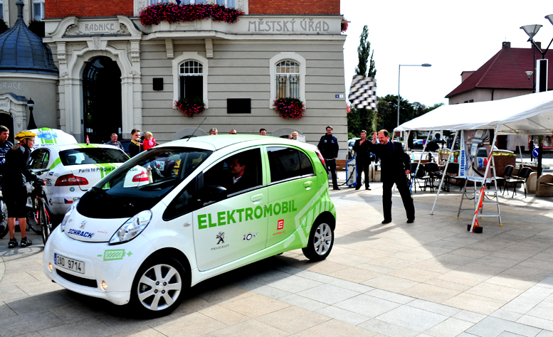 Elektromobil Peugeot iOn se už podruhé zapsal do české knihy rekordů