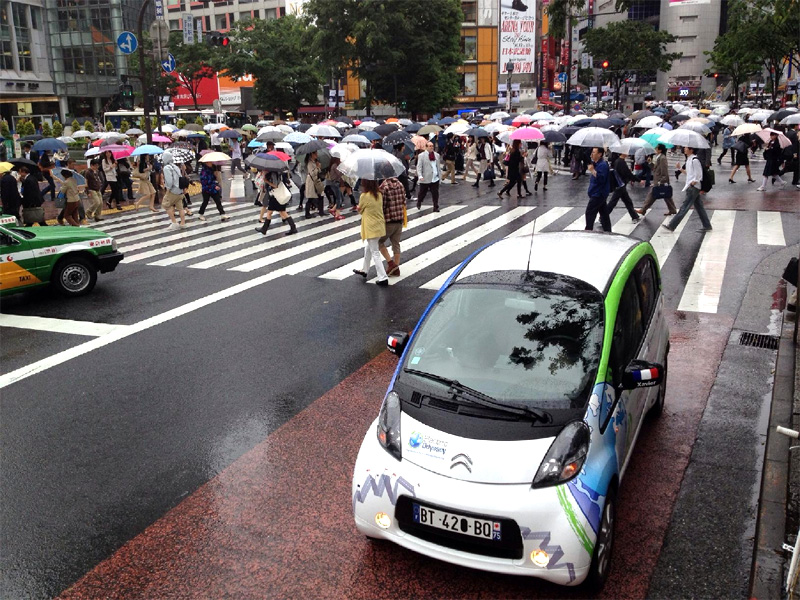 Elektrická odysea, první cesta kolem světa elektromobilu Citroënu C-Zéro, dovršila po přejezdu USA druhou etapu: Japonsko