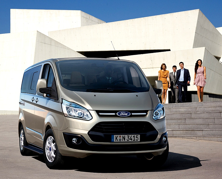 Ford již v letošním roce začne v Evropě i na dalších světových trzích prodávat nový dynamický model Ford Tourneo Custom