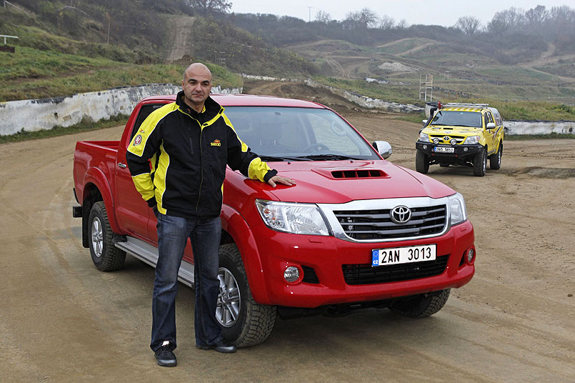 Nová Toyota Hilux obstála při náročném testu soutěžního jezdce Martina Macíka