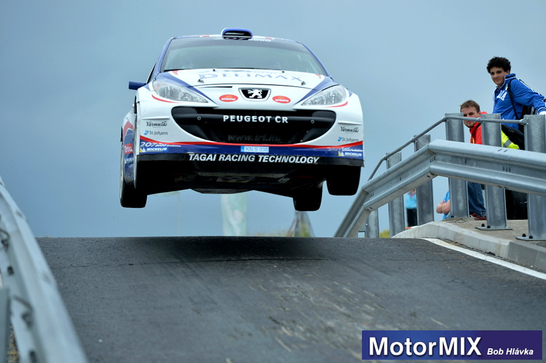 Rally Show o víkendu na autodromu v Hradci byl strhující Rally Show o víkendu na autodromu v Hradci byl strhující