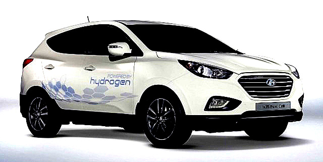 Hyundai ix35 Fuel Cell s nulovými emisemi získal na Bruselském autosalonu 2013 prestižní ocenění FuturAuto