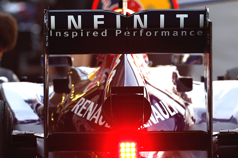 Úspěšný tým Formule 1 nově od roku 2013 jako “INFINITI RED BULL RACING”