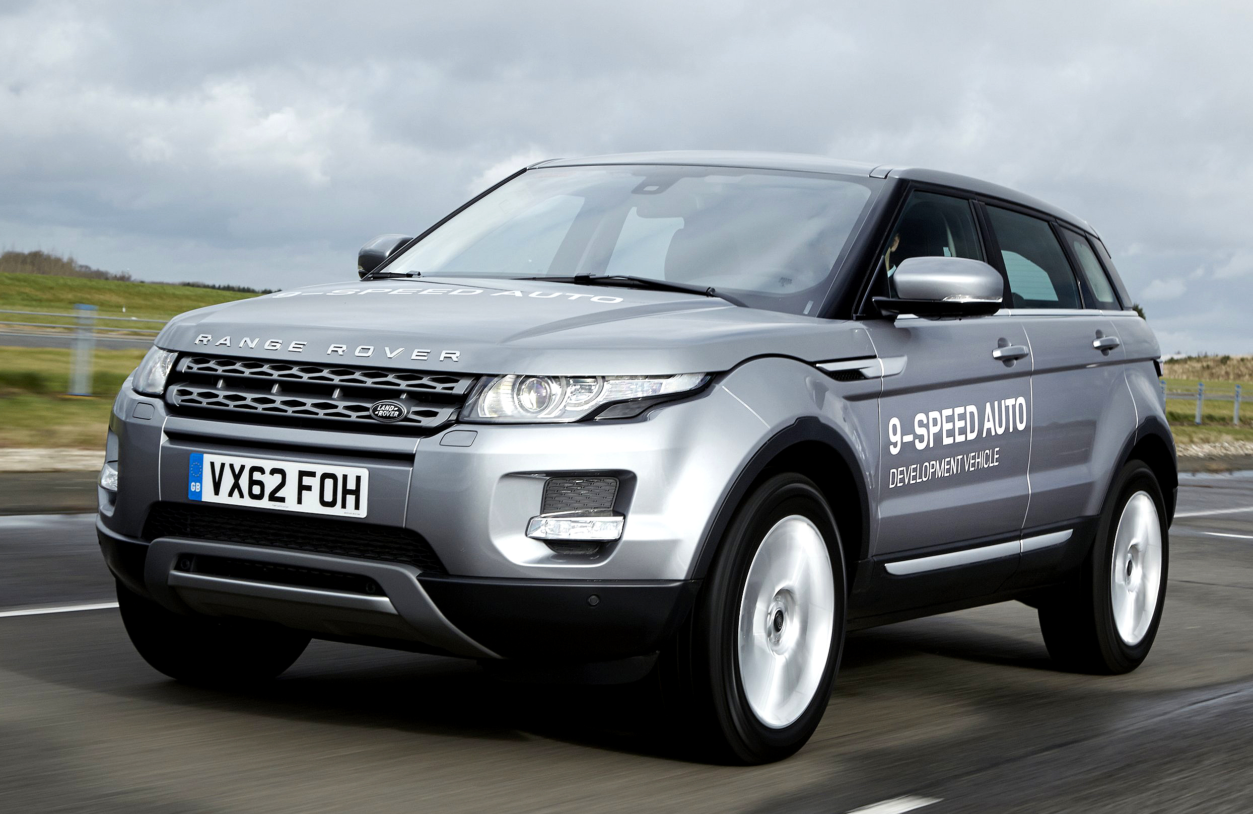 Land Rover předvede na ženevském autosalonu 9stupňovou převodovku