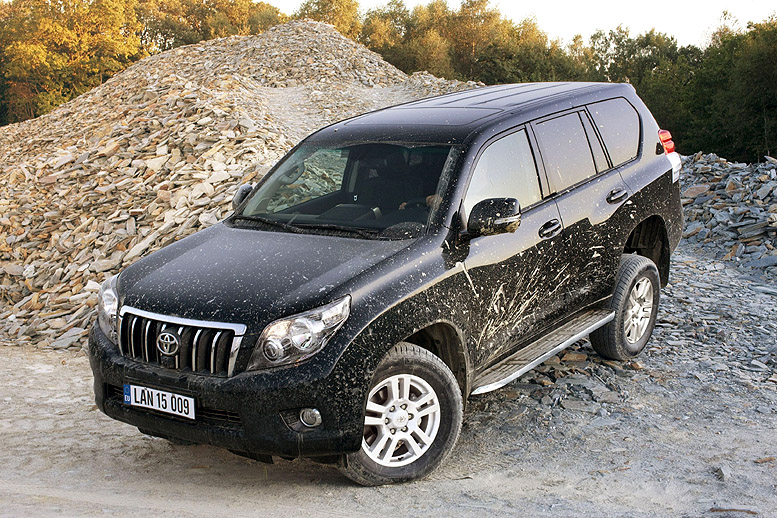 Toyota Land Cruiser - akční modely Connect a Connect + s cenovým zvýhodněním 90 000 Kč!