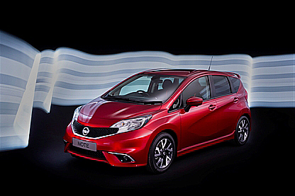 Nový Nissan Note s průlomovou technologií bezpečnostního štítu (Safety Shield) spolu se systémem zobrazování okolí vozidla (AVM)