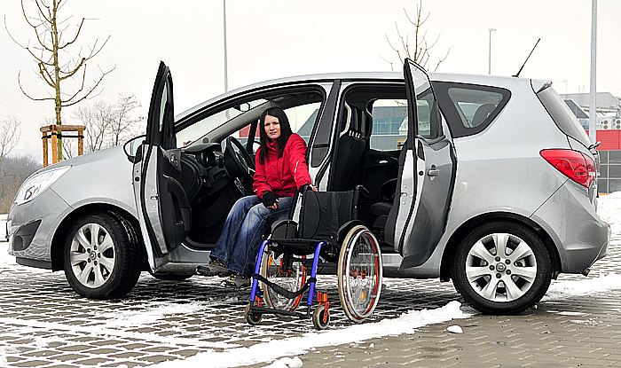 Opel v ČR zavádí unikátní program Opel HANDYCARS: