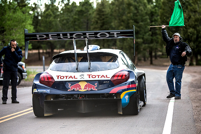 Francouzský šampión Sébastien Loeb chce s Peugeotem 208 dobýt Pikes Peak v neděli 30. června