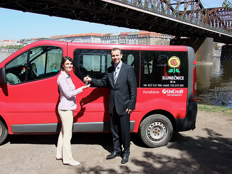 UniCredit Fleet Management pomáhá Slunečnici UniCredit Fleet Management pomáhá Slunečnici