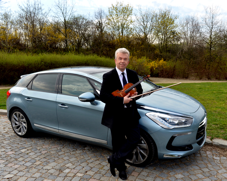 CITROËN ČESKÁ REPUBLIKA s.r.o. v dubnu uvedla na trh nový atraktivní model Citroën DS5 CITROËN ČESKÁ REPUBLIKA s.r.o. v dubnu uvedla na trh nový atraktivní model Citroën DS5