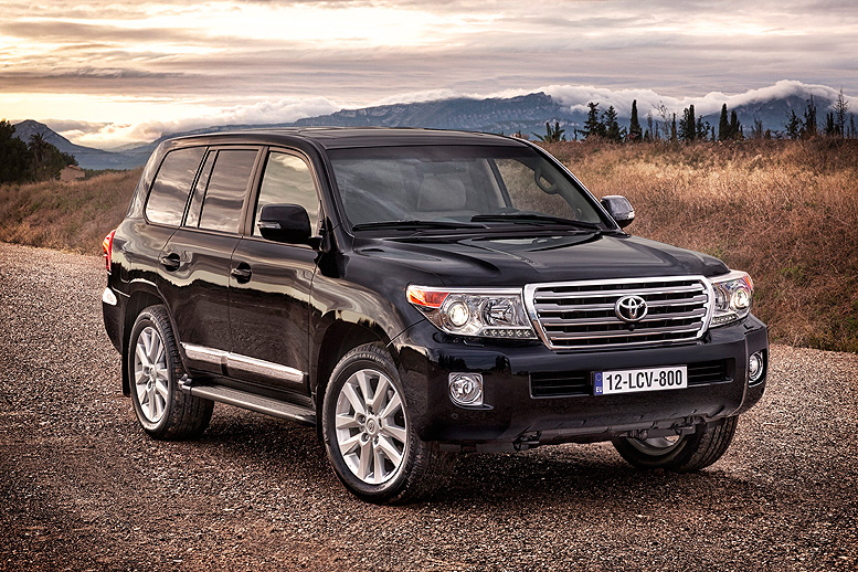 Nová Toyota Land Cruiser V8 v modelovém provedení 2012 v podrobné informaci