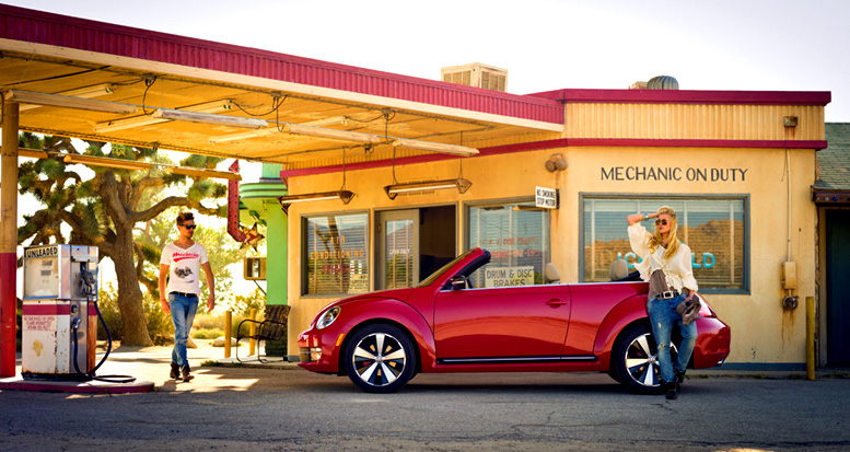 Nový Volkswagen Beetle Cabriolet: světová premiéra na autosalonu v Los Angeles