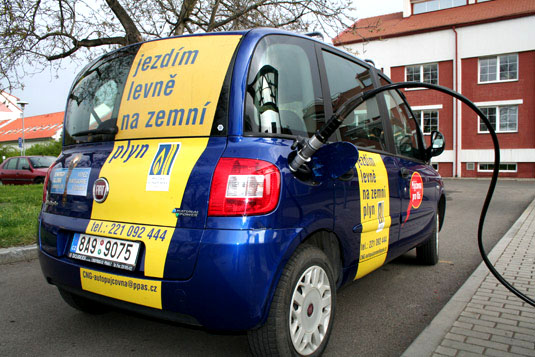 Tuzemská spotřeba stlačeného zemního plynu CNG se opět meziročně zvýšila o 20 procent Tuzemská spotřeba stlačeného zemního plynu CNG se opět meziročně zvýšila o 20 procent
