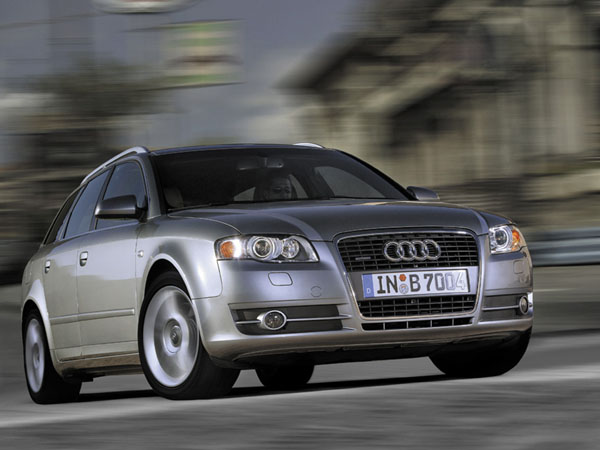 Nové Audi A4/S4 vyjedou už v prosinci 2004