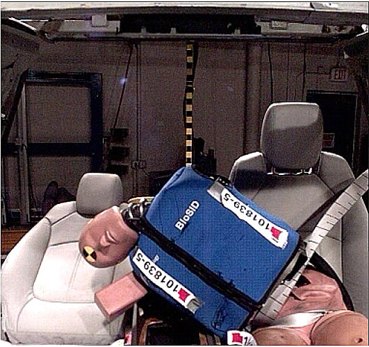 General Motors představí první přední centrální airbag General Motors představí první přední centrální airbag