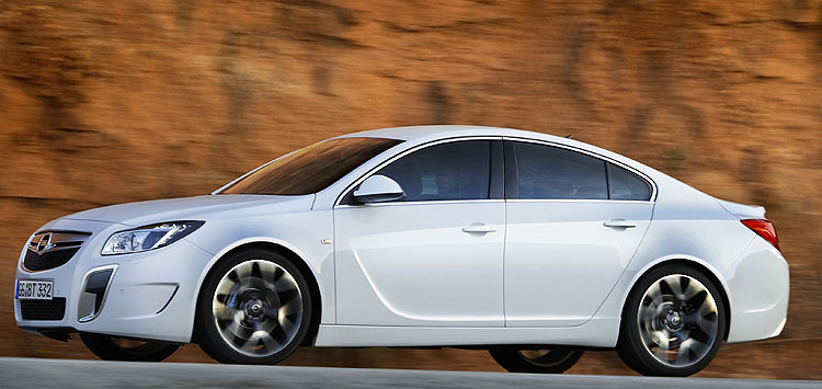 Opel Insignia OPC Unlimited s maximální rychlostí 270 km/h míří i k českým dealerům automobilky Opel!