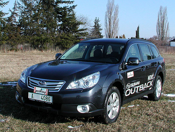 Nový Subaru Outback s motorem 2,5i l, s bezestupňovou převodovkou a samozřejmě s pohonem 4x4 v redakčním testu