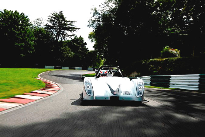 Radical Sportscars uvedl na frankfurtském autosalonu přelomový model SR3 SL pro silniční provoz Radical Sportscars uvedl na frankfurtském autosalonu přelomový model SR3 SL pro silniční provoz