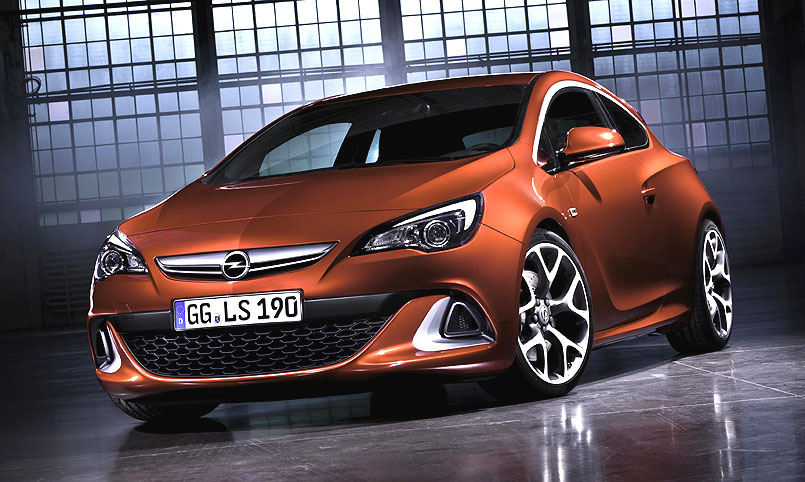 Nový Opel Astra GTC zanedlouho dostane opravdu „ostrou“ verzi: novou Astru OPC