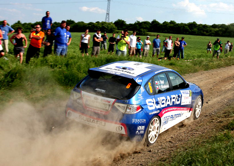 Po dvou dobrých výsledcích z Rally Saturnus a Českého Krumlova chybělo Subaru Czech Rally Teamu v Hustopečích jen málo, aby to vyšlo i do třetice