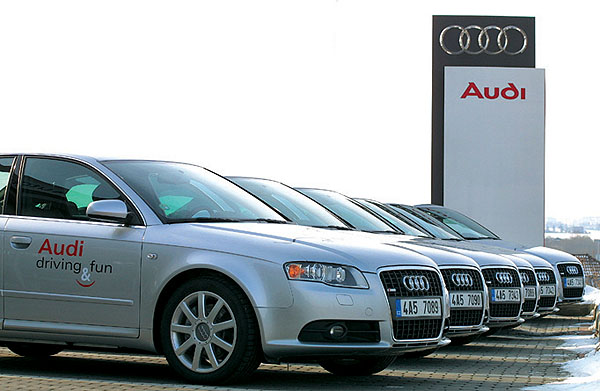 Audi driving & fun: Dokonalé vozy, dokonalí řidiči.