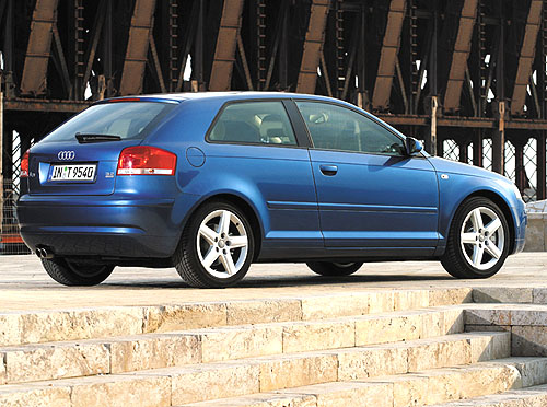 V roce 2003 se v ČR prodalo rekordních 1865 vozů značky Audi